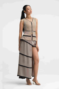 Syna Set Taupe Two-Piece Outfit Close-Up Detail