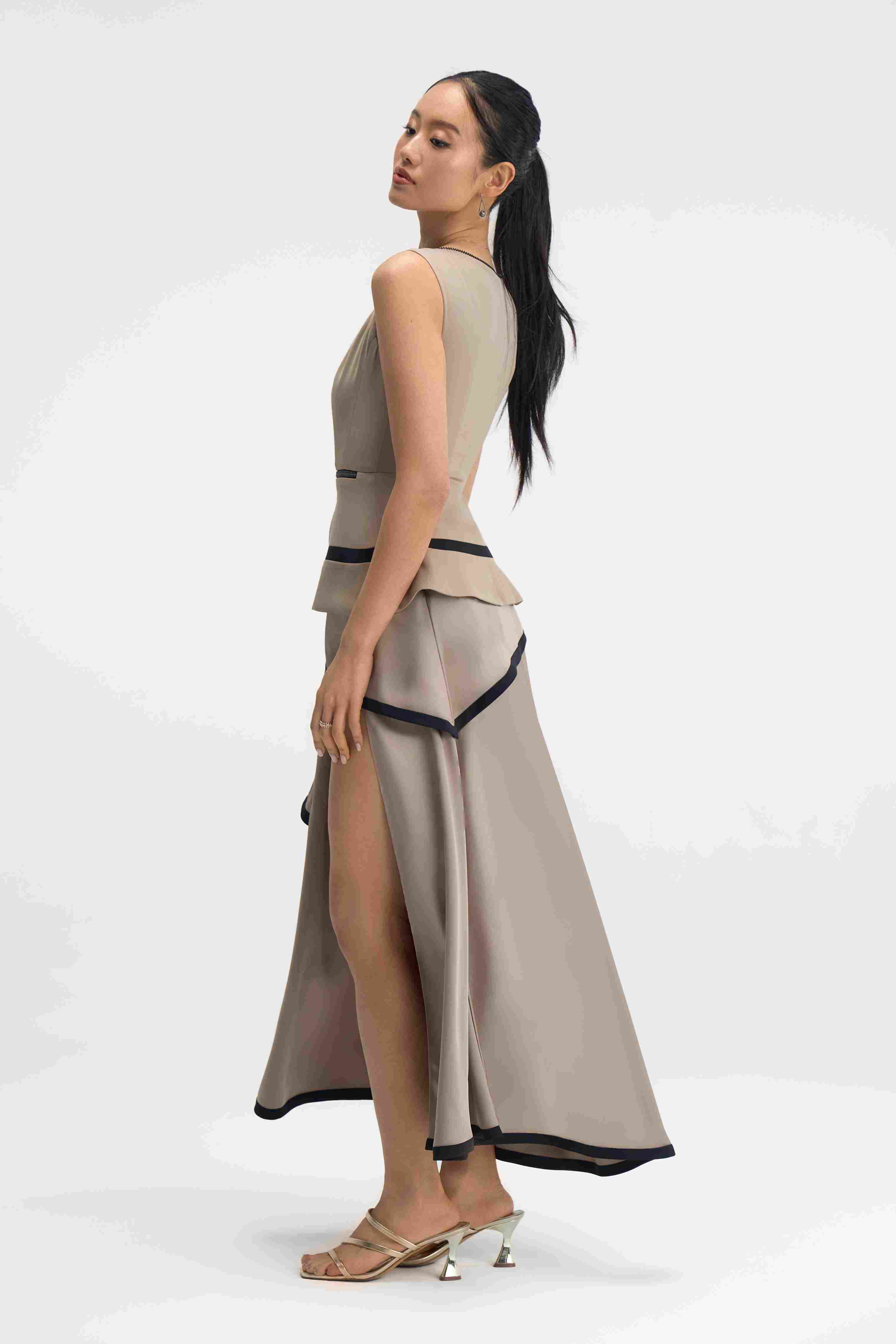 Syna Set Taupe Two-Piece Outfit Right Side View
